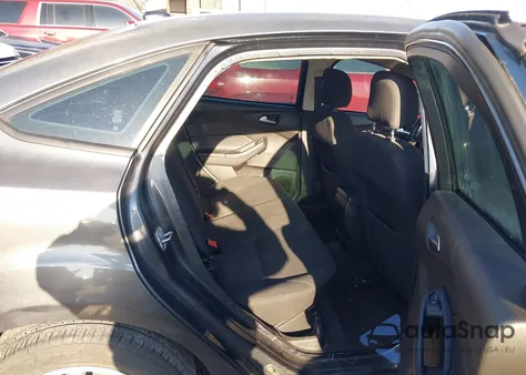 2016 Ford Focus Se from USA, damaged, VIN 1FADP3F2XGL394970